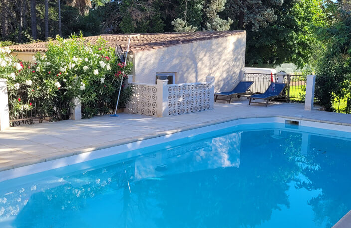 VILLA D’EXCEPTION FACE AU CANAL   AIGUES-MORTES — photo 2