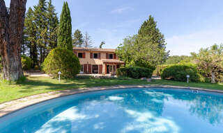 Maison 6 Pièces 160 m² à vendre à Cucuron (84160)