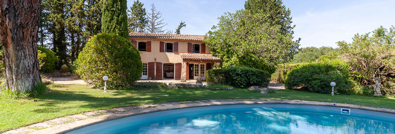 Maison 6 Pièces 160 m² à vendre à Cucuron (84160)