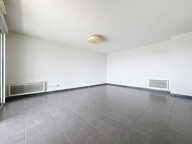 VENTE - SAINT RAPHAEL PROCHE CENTRE VILLE - APPARTEMENT 3 PIECES AVEC PARKING — photo 4