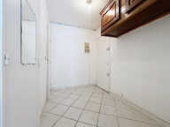 VENTE - FREJUS - PROCHE CENTRE - STUDIO DE 26M2 EN REZ DE CHAUSSEE AVEC PISCINE, PARKING ET CAVE — photo 4