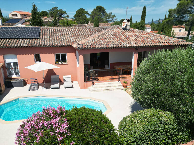 FREJUS Élégante villa familiale 190m2 avec piscine au cœur d'un domaine privé — photo 1