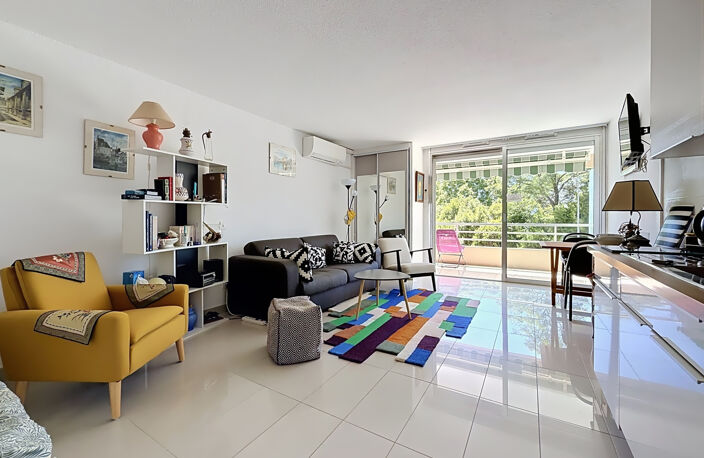 VENTE EN EXCLUSIVITE - SAINT-RAPHAËL - SANTA LUCIA - STUDIO AVEC PARKING ET CAVE. — photo 2