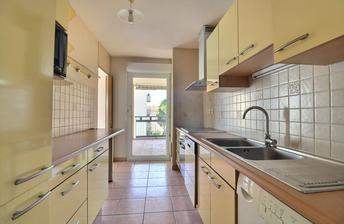 VENTE - FREJUS - APPARTEMENT 4 PIECES DE 83M2 — photo 5
