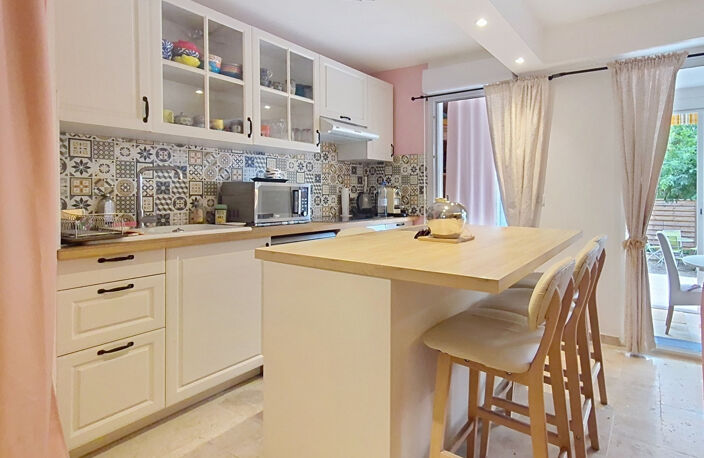 VENTE - FREJUS PLAGE - Magnifique appartement 2 pièces 54m2 en rez-de-jardin avec parking — photo 5