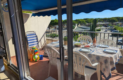 Appartement avec grande terrasse dans résidence avec piscine — photo du bien
