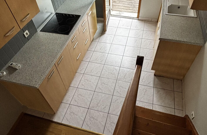 Appartement atypique T2 (50m2) en triplex - Saint Exupéry 31400 Toulouse — photo 4