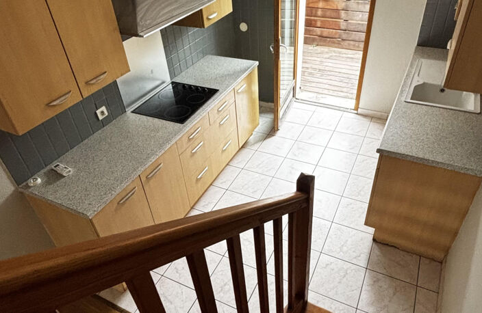 Appartement atypique T2 (50m2) en triplex - Saint Exupéry 31400 Toulouse — photo 5