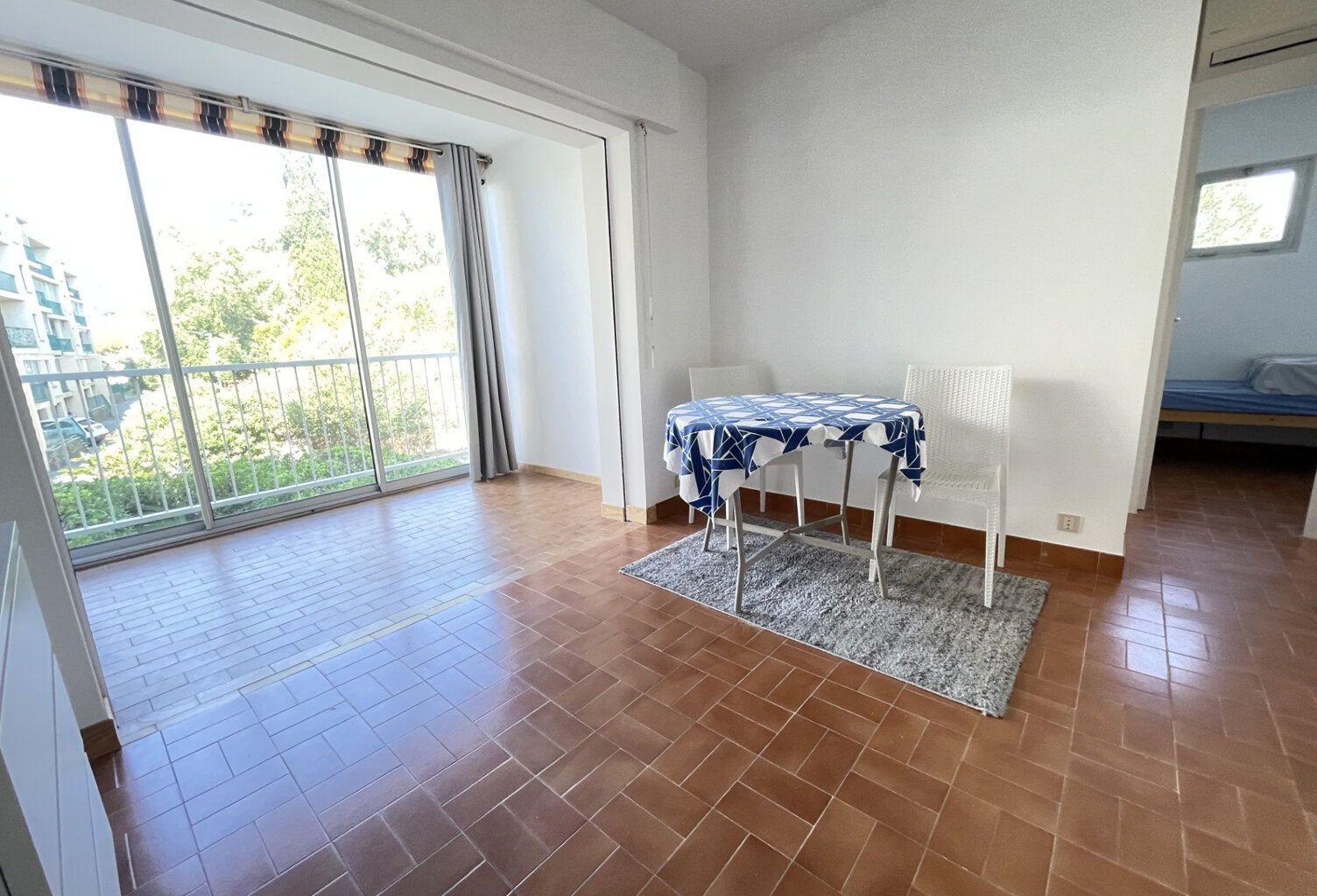 Appartement T2 + cabine. Parking. — photo 1
