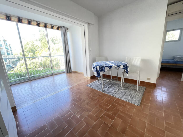 Appartement T2 + cabine. Parking. — photo 1