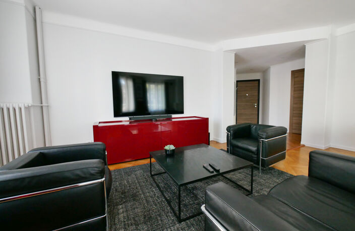 Bel appartement haussmannien T3 en centre-ville d'Annecy — photo 5