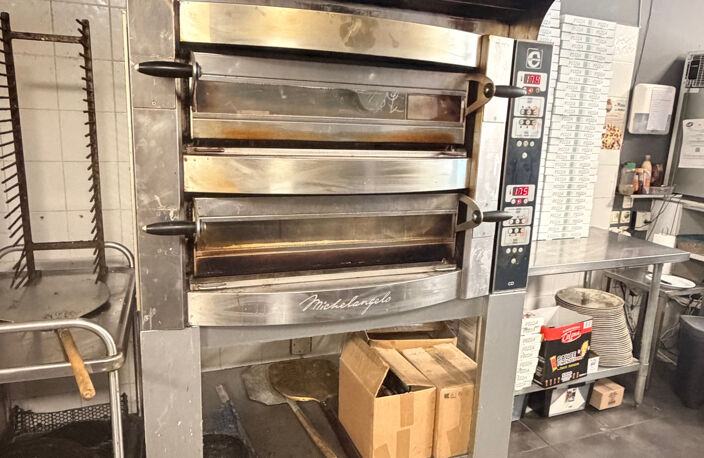 PIZZERIA À VENDRE   LE MAS DAVEZIEUX — photo 4