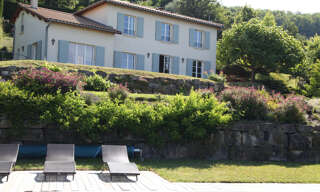 Maison 8 Pièces 230 m² à louer à Limonest (69760)