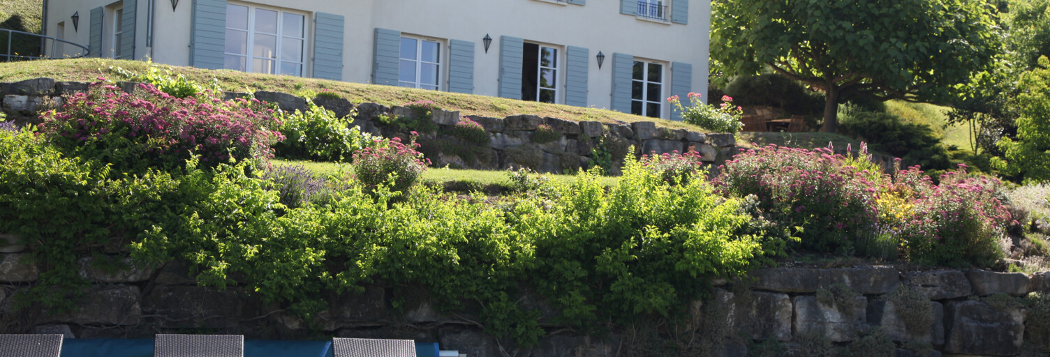 Maison 8 Pièces 230 m² à louer à Limonest (69760)
