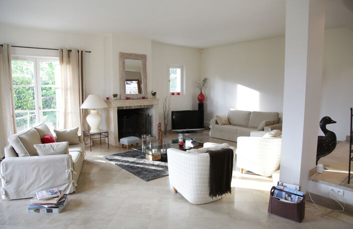 LIMONEST A LOUER SUPERBE MAISON DE CARACTERE AVEC PISCINE MA — photo 3