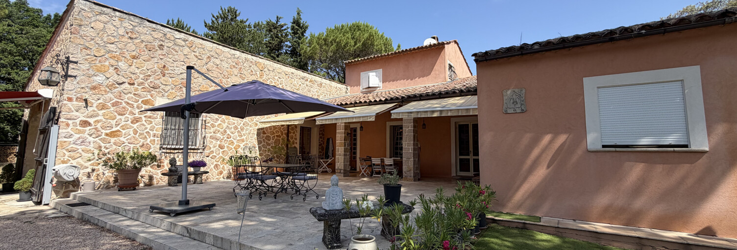 Maison 9 Pièces 210 m² à vendre à Régusse (83630)