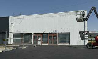 Commerce  675 m² à louer à Chambray-lès-Tours (37170)