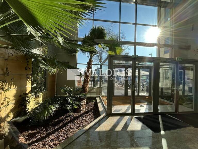 BUREAUX à LOUER — photo 1