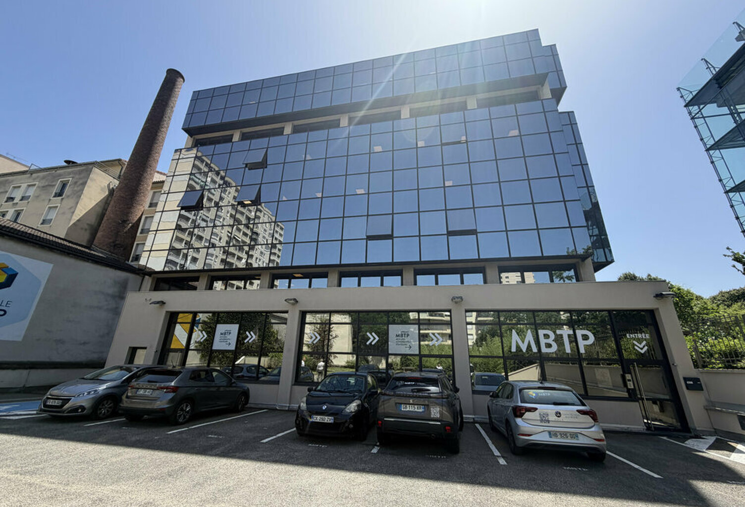 BUREAUX à LOUER — photo 1