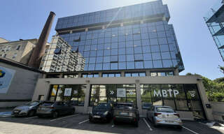 Bureau  326 m² à louer à Villeurbanne (69100)