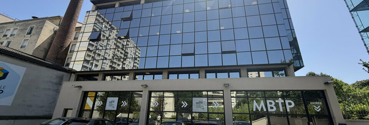 Bureau  326 m² à louer à Villeurbanne (69100)