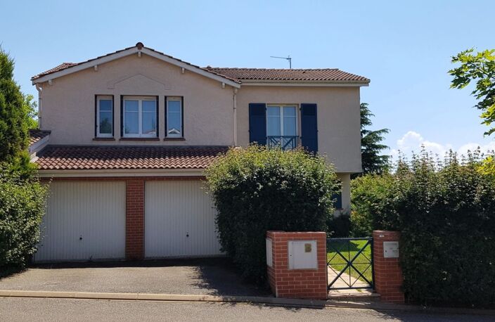 Villa — photo 3