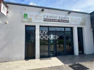 Local commercial avec parking au bord d'un axe passant — photo 2