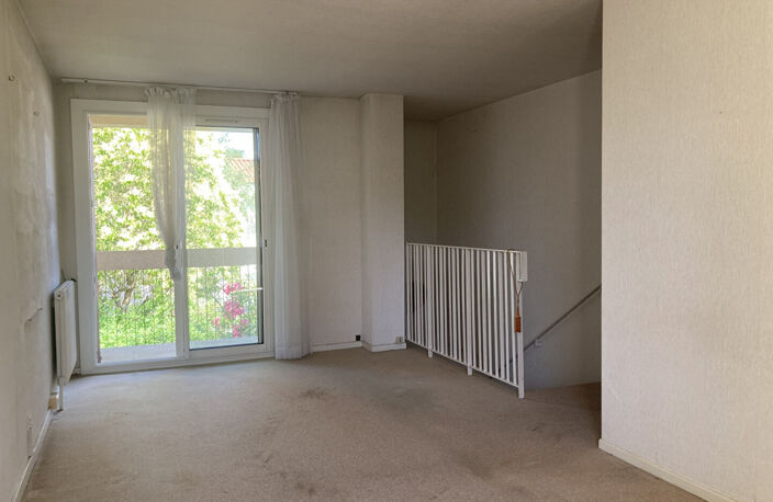Maison  5 pièce(s) 111 m2 Secteur La Terrasse — photo 3