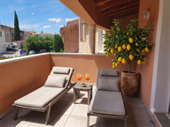 UZES : APPARTEMENT P5 DERNIER ETAGE AVEC TERRASSE ET PARKING — photo 2