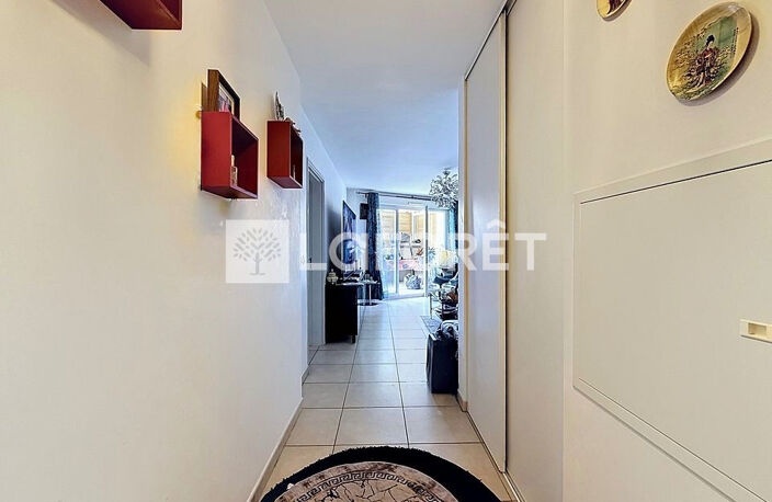 Appartement-T4-Marseille-8e-Terrasses-Vue-Dégagée-Traversant — photo 5