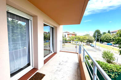 Appartement 3 pièces 860 €