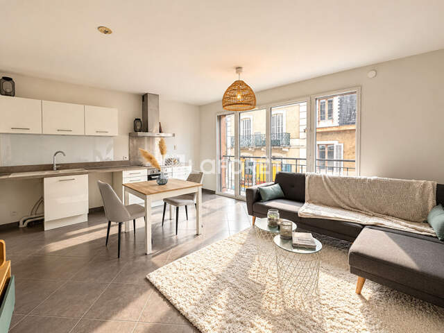 AIX-LES-BAINS - HYPERCENTRE | APPARTEMENT T2 AVEC TERRASSE ET PARKING PRIVATIF — photo du bien