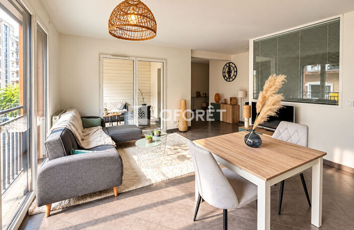 AIX-LES-BAINS - HYPERCENTRE | APPARTEMENT T2 AVEC TERRASSE ET PARKING PRIVATIF — photo 2