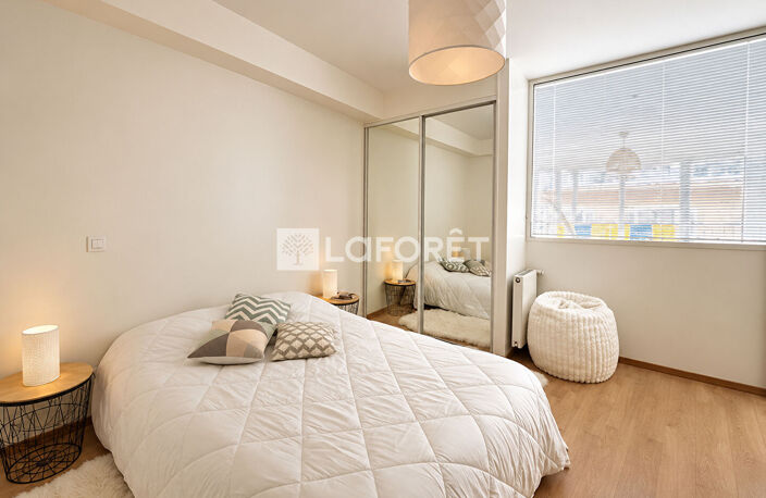 AIX-LES-BAINS - HYPERCENTRE | APPARTEMENT T2 AVEC TERRASSE ET PARKING PRIVATIF — photo 4