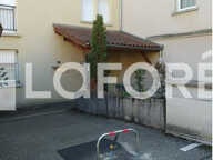 Place de stationnement - LA COTE SAINT ANDRE  - CENTRE VILLE — photo 2