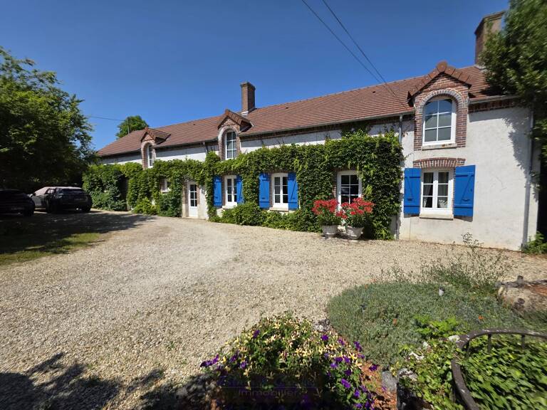Grande maison de charme à Villevoques, 256 m², 3 chambres — photo 1