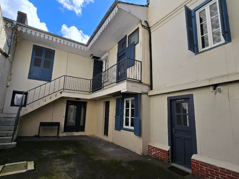 EXCLUSIVITÉ INVESTISSEMENT, T2 RÉNOVÉ, MEUBLÉ ET DÉJÀ LOUÉ AU COEUR DE PAU — photo 1