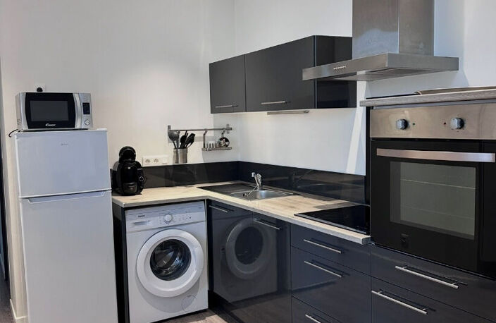 EXCLUSIVITÉ INVESTISSEMENT, T2 RÉNOVÉ, MEUBLÉ ET DÉJÀ LOUÉ AU COEUR DE PAU — photo 4