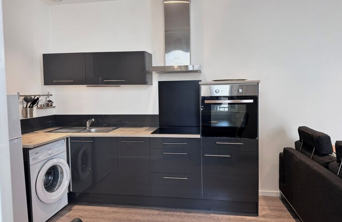 EXCLUSIVITÉ INVESTISSEMENT, T2 RÉNOVÉ, MEUBLÉ ET DÉJÀ LOUÉ AU COEUR DE PAU — photo 5