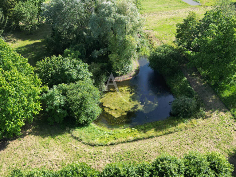 Terrain Constructible  non viabilisé avec étang Prée D'Anjou 6772 m² — photo 1