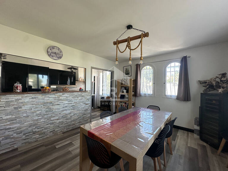 Exclusivité : Ensemble immobilier de 2 appartements avec garage à Saint-Jean — photo 1