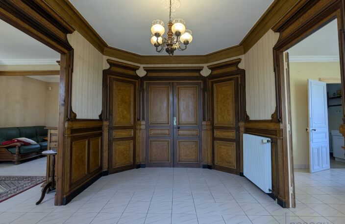 Maison et dépendances — photo 4