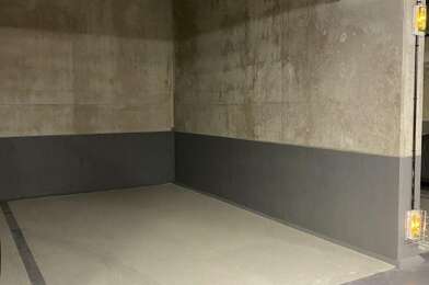 Garage  84 €