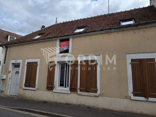 Maison en plein centre ville — photo du bien