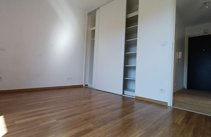 Dernier étage - T3 - terrasse 72m² — photo 4