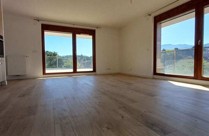 Dernier étage - T3 - terrasse 72m² — photo 5