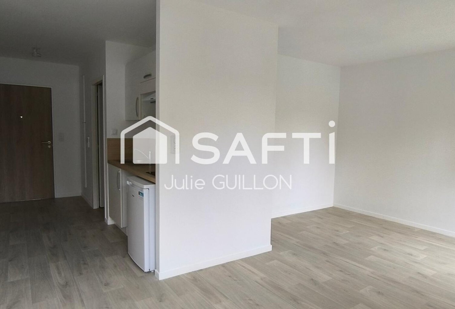Studio 2023 proche IUT  forte demande — photo 1