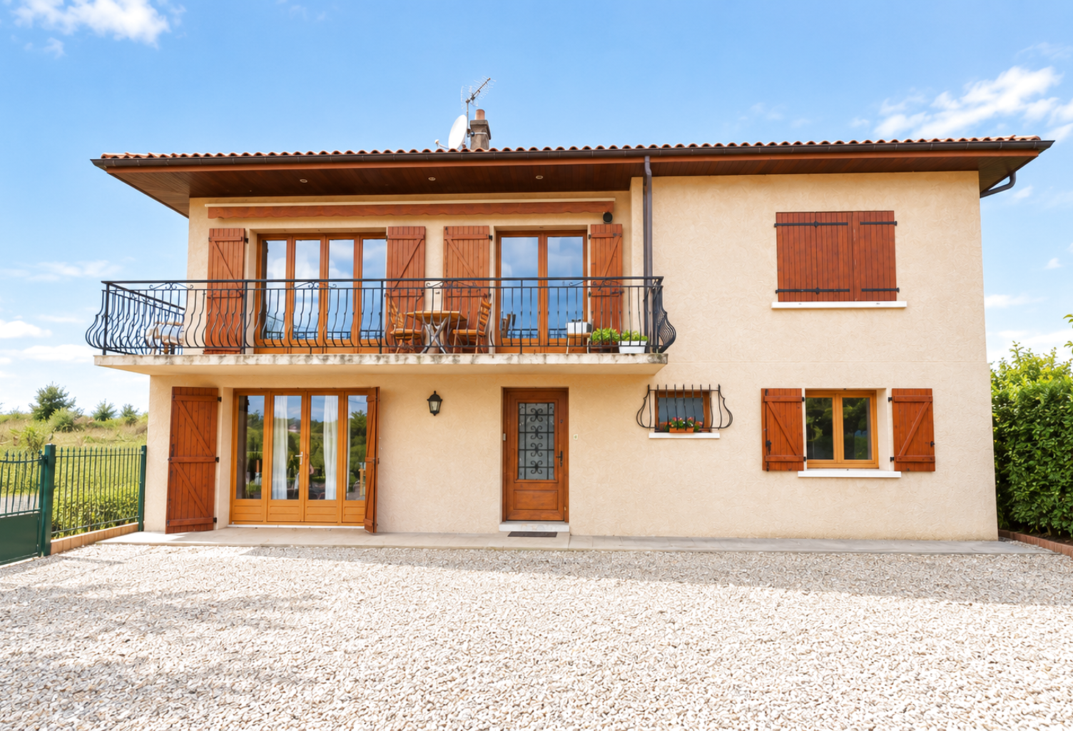GRANDE MAISON MEUBLEE 190m2 — photo 1