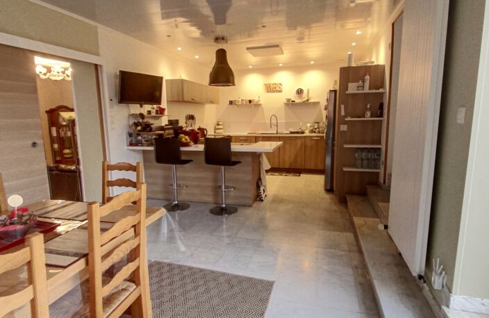 Vente Maison de ville 8 pièces — photo 3