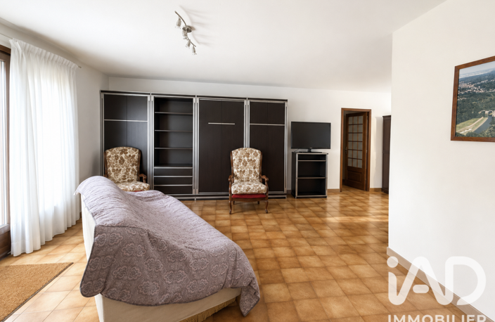Vente Maison/villa 9 pièces — photo 2